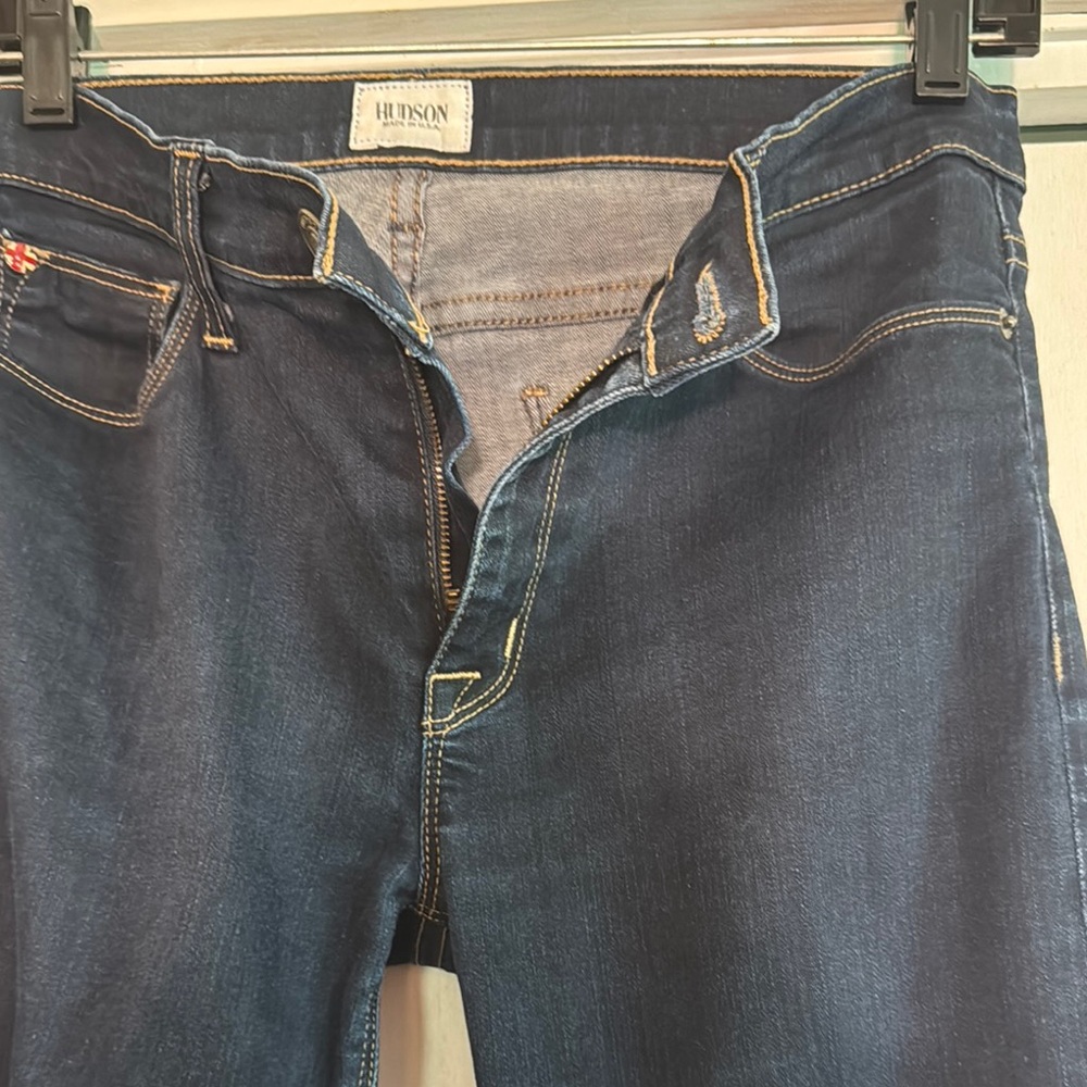 Hudson dark blue jeans super sleek great for work nice gently used condition